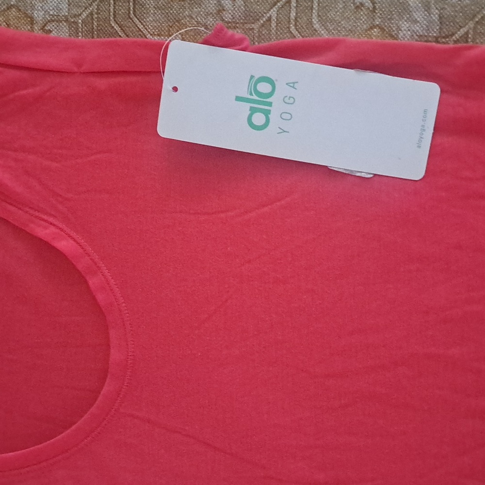 ALO Yoga Vibrant Pink Tank Top Size Xsmall New. - Picture 3 of 4